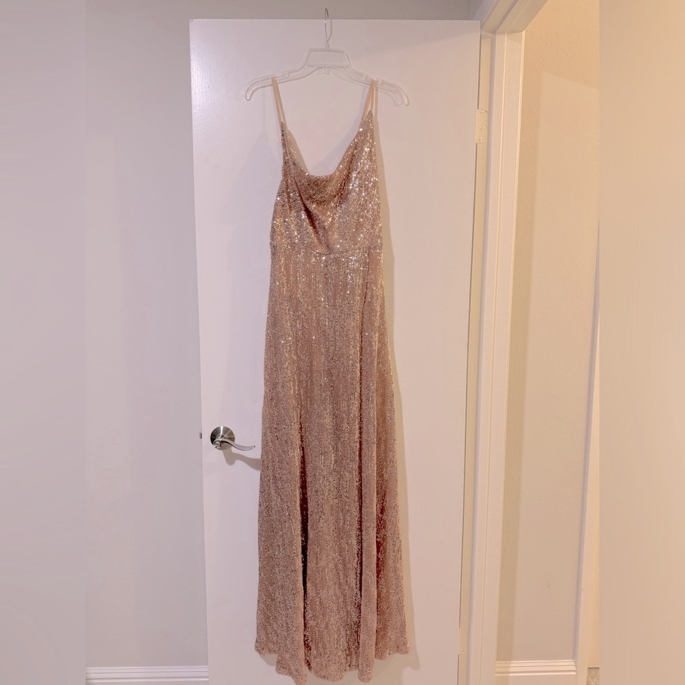NWT sequin gown size large scoop neck spaghetti strap